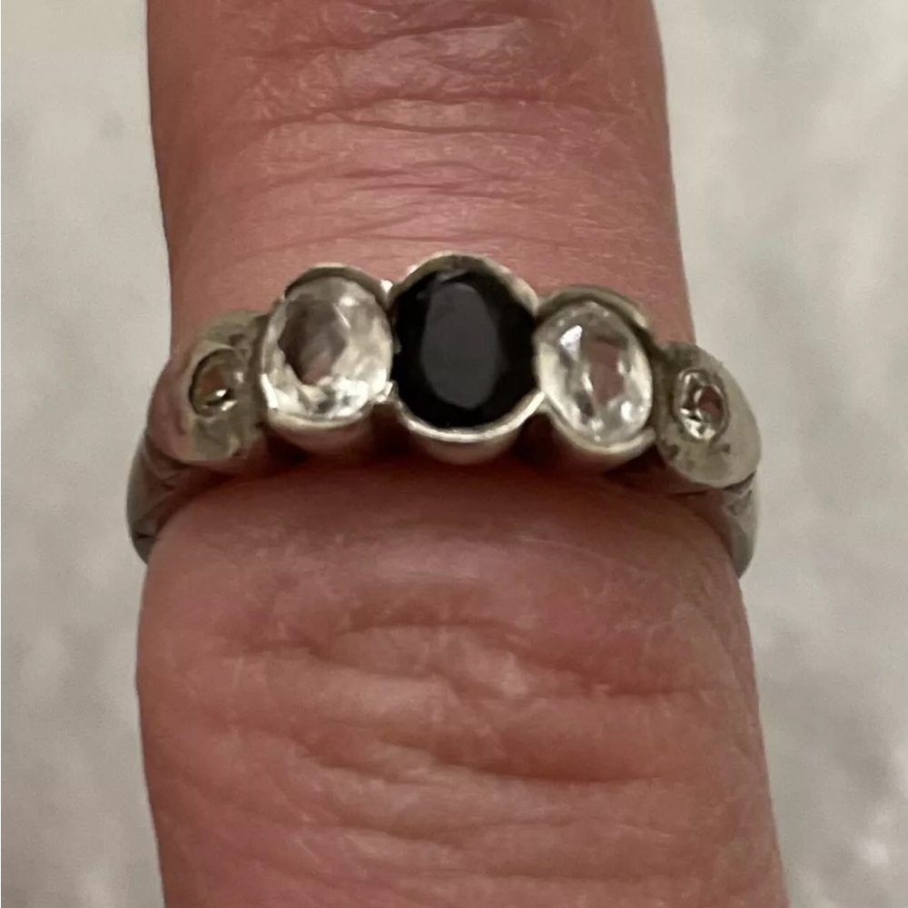 VINTAGE LADIES MELANITE & DIAMOND 5 STONE ARGENTIUM SILVER 935 RING 2.5 GRAMS S6
